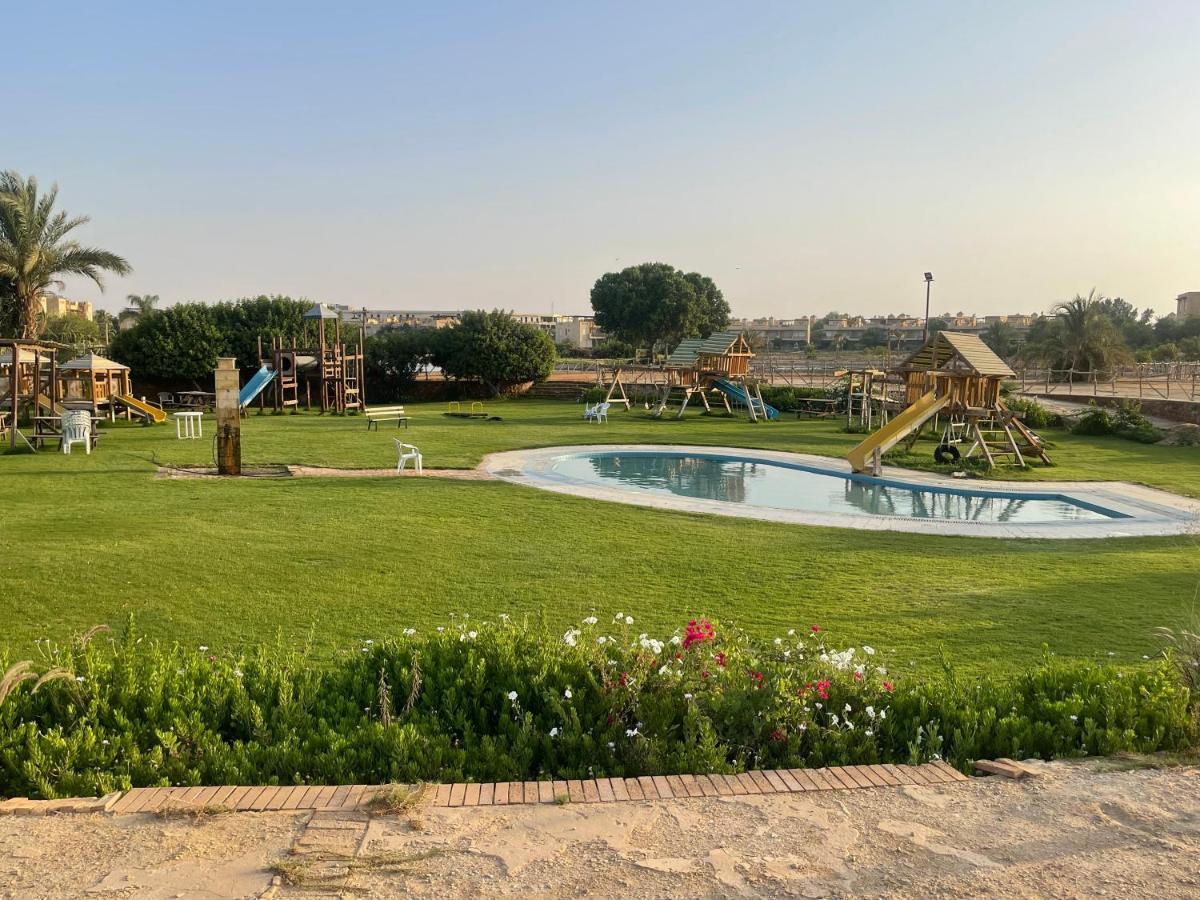 A Sea View Spacious Cheering 5 Bedroom Villa Ain Sokhna "Ain Bay" فيلا كاملة للإيجار قرية العين باي Ain Sukhna Ngoại thất bức ảnh