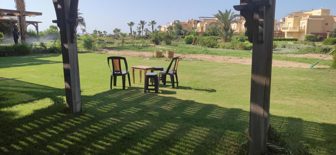 A Sea View Spacious Cheering 5 Bedroom Villa Ain Sokhna "Ain Bay" فيلا كاملة للإيجار قرية العين باي Ain Sukhna Ngoại thất bức ảnh
