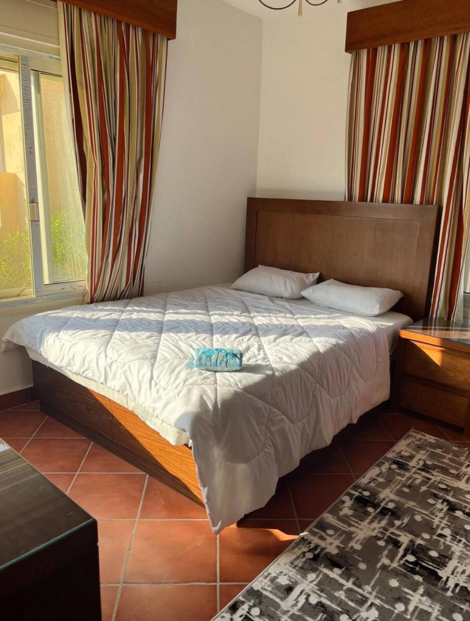 A Sea View Spacious Cheering 5 Bedroom Villa Ain Sokhna "Ain Bay" فيلا كاملة للإيجار قرية العين باي Ain Sukhna Ngoại thất bức ảnh