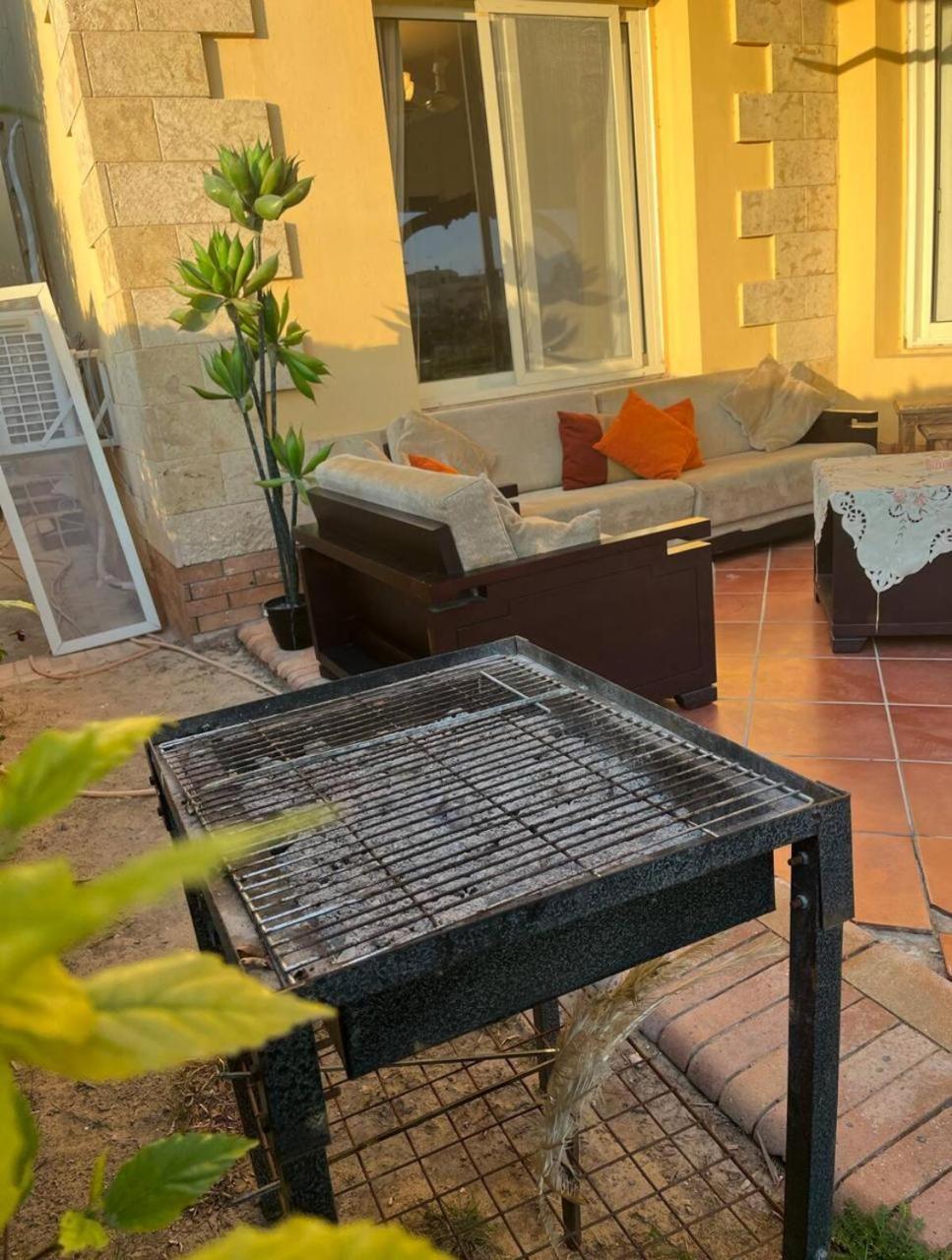 A Sea View Spacious Cheering 5 Bedroom Villa Ain Sokhna "Ain Bay" فيلا كاملة للإيجار قرية العين باي Ain Sukhna Ngoại thất bức ảnh