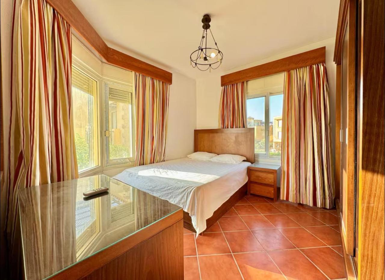 A Sea View Spacious Cheering 5 Bedroom Villa Ain Sokhna "Ain Bay" فيلا كاملة للإيجار قرية العين باي Ain Sukhna Ngoại thất bức ảnh