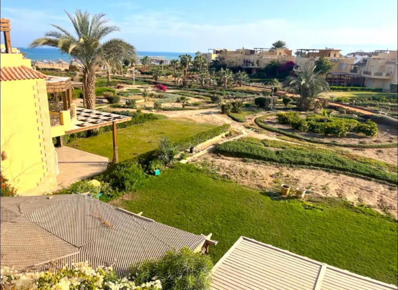 A Sea View Spacious Cheering 5 Bedroom Villa Ain Sokhna "Ain Bay" فيلا كاملة للإيجار قرية العين باي Ain Sukhna Ngoại thất bức ảnh