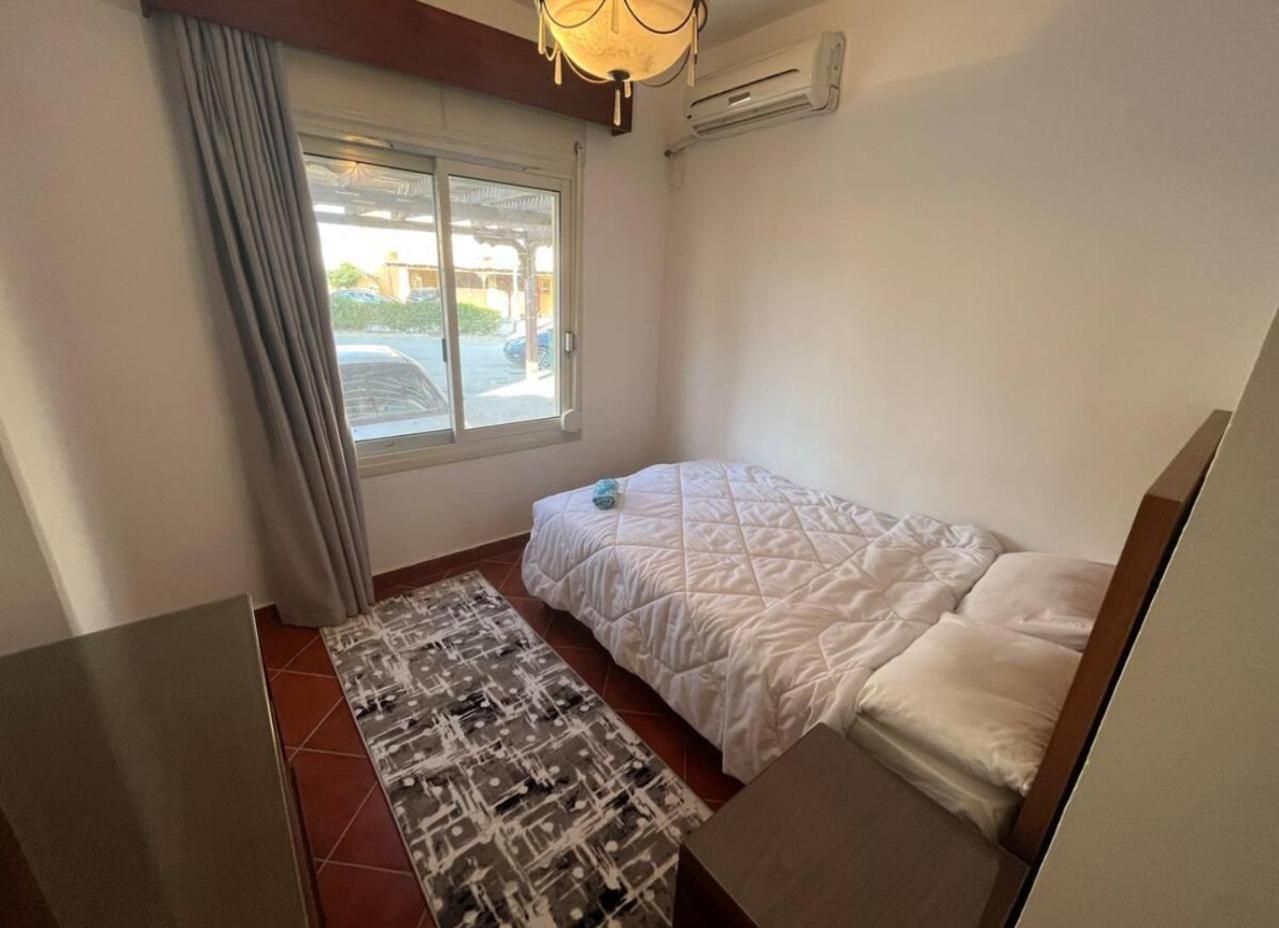 A Sea View Spacious Cheering 5 Bedroom Villa Ain Sokhna "Ain Bay" فيلا كاملة للإيجار قرية العين باي Ain Sukhna Ngoại thất bức ảnh
