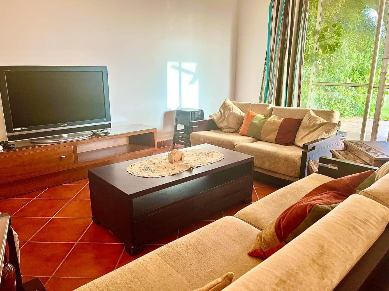 A Sea View Spacious Cheering 5 Bedroom Villa Ain Sokhna "Ain Bay" فيلا كاملة للإيجار قرية العين باي Ain Sukhna Ngoại thất bức ảnh