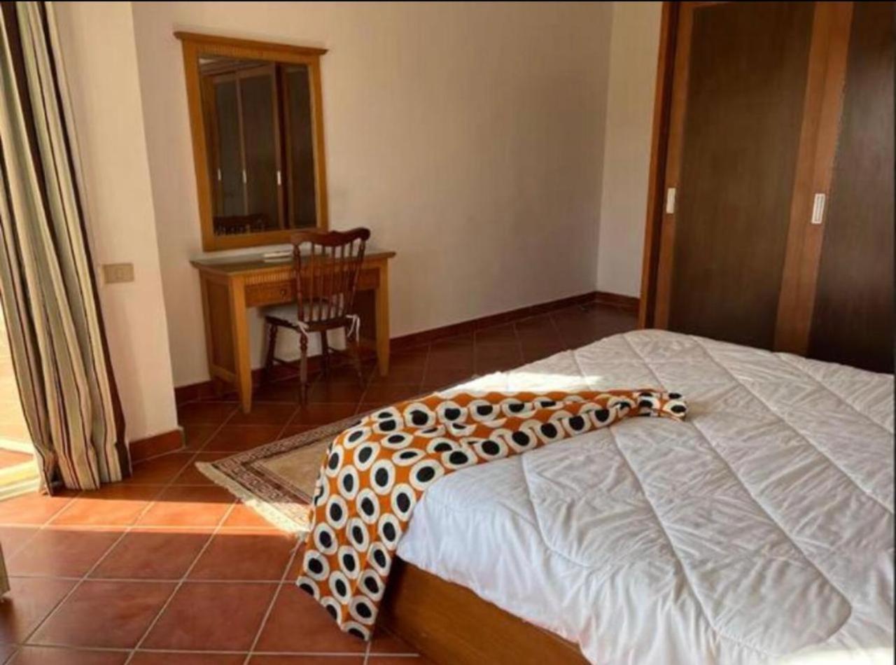 A Sea View Spacious Cheering 5 Bedroom Villa Ain Sokhna "Ain Bay" فيلا كاملة للإيجار قرية العين باي Ain Sukhna Ngoại thất bức ảnh
